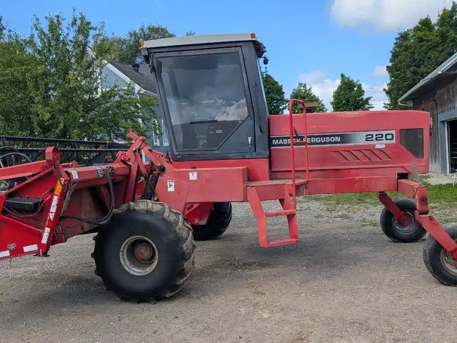 1998 Massey Ferguson 220 Andaineur