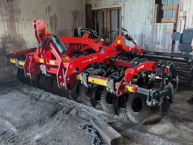 2022 Gregoire-Besson Occitan 50 Déchaumeuse