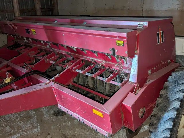 International 5100 Semoir
