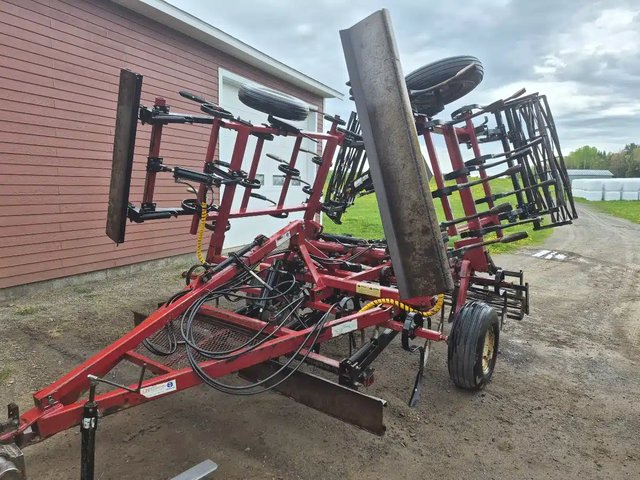 Salford 450 Cultivateur