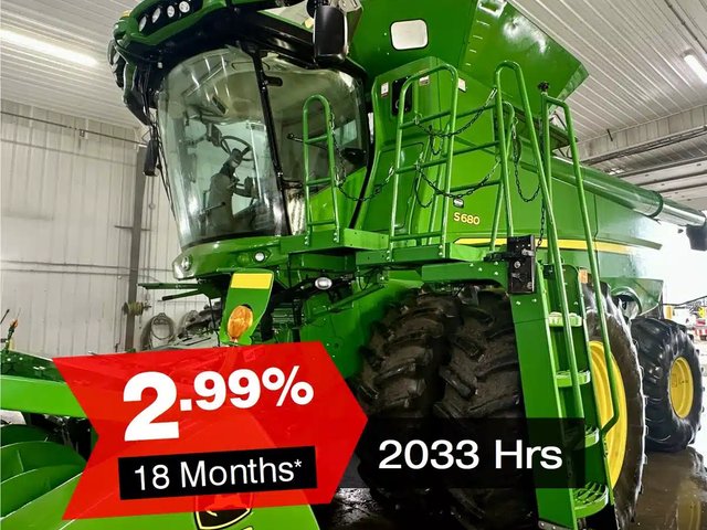 2013 John Deere S680 Batteuse