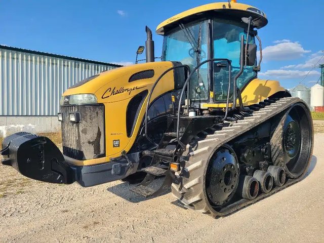 2004 Challenger MT755 Tracteur