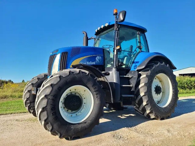 2009 New Holland T8020 Tracteur