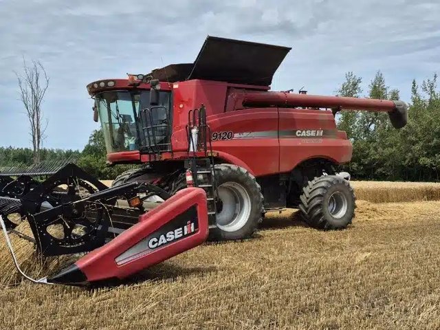 2010 Case IH 9120 Batteuse