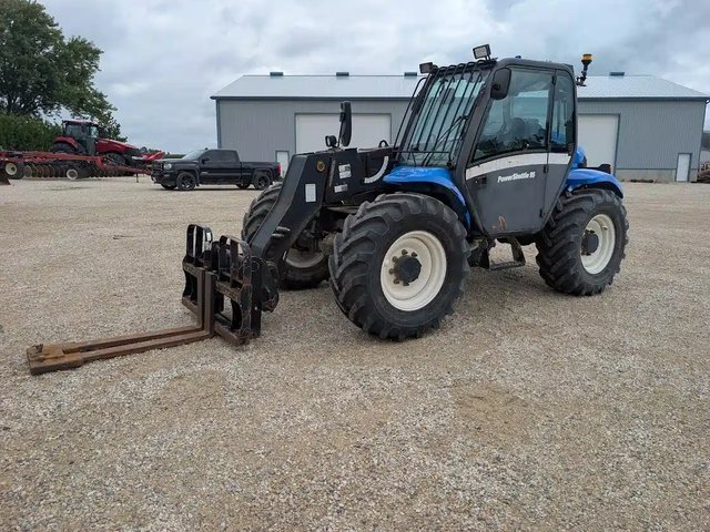 2004 New Holland LM415A Chargeur télescopique