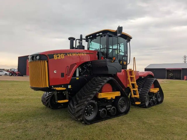 2025 Versatile 620DT Tracteur