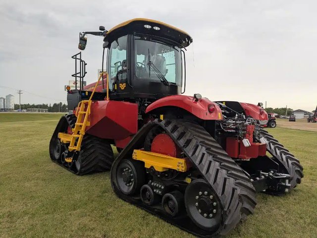 2025 Versatile 620DT Tracteur