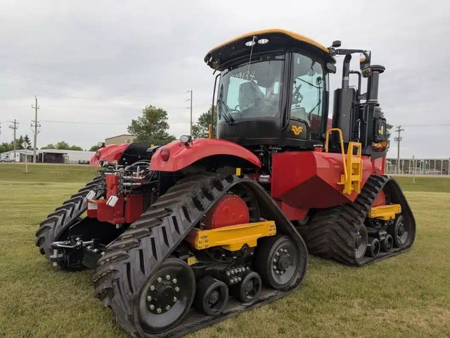 2025 Versatile 620DT Tracteur