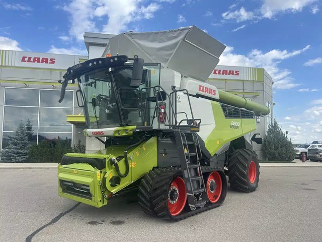 2023 CLAAS LEXION 8800TT Batteuse