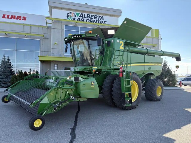 2018 John Deere S790 Batteuse