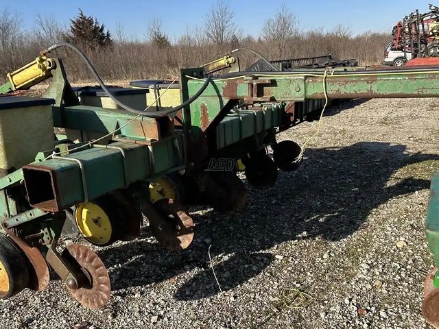 John Deere 7000 Planteur