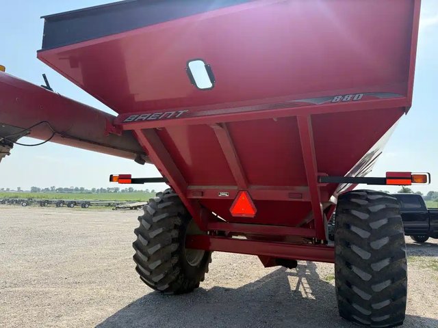 2009 Brent 880 Chariot à Grain