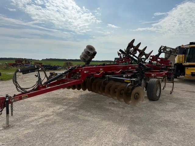 2013 Case IH ECOLO-TIGER 870 disque scarificateur