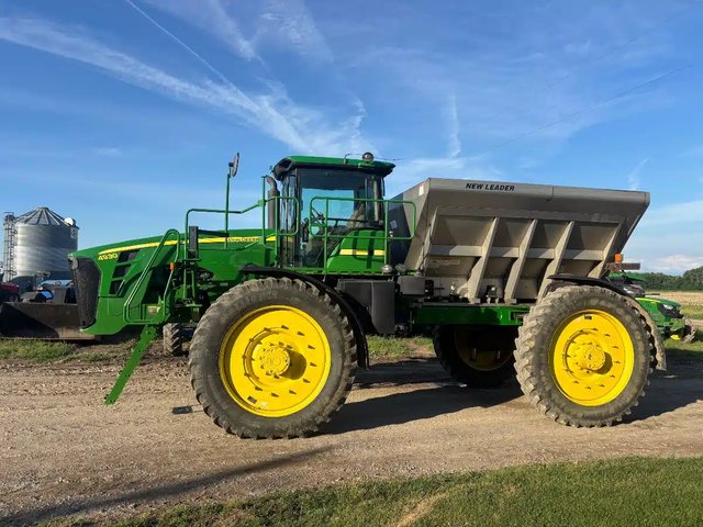2011 John Deere 4930 épandeur à engrais