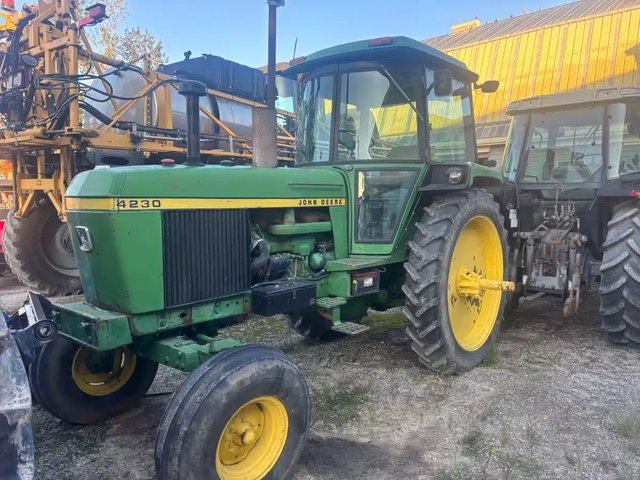 John Deere 4230 Tracteur