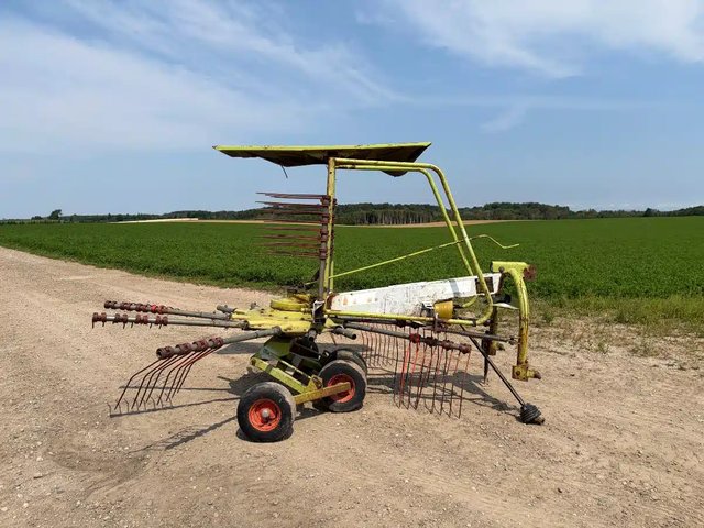 1995 CLAAS Liner 390 S râteau