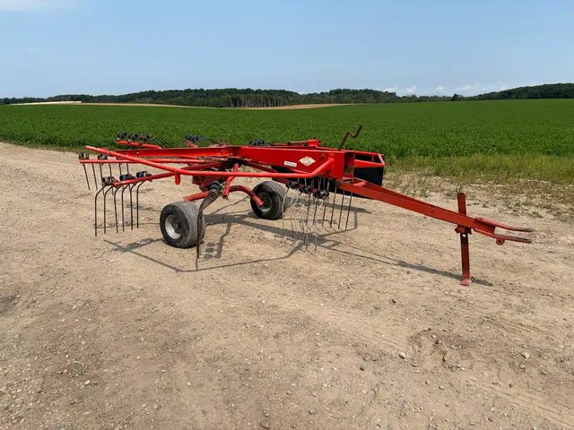 Kuhn GA 300 GT râteau