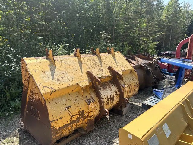 2000 H&H Mfg. 106" Godet (bucket)