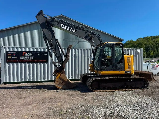 2013 John Deere 135G Excavatrice