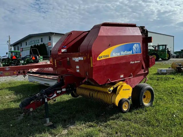 2014 New Holland BR7060 Presse à Balle Ronde