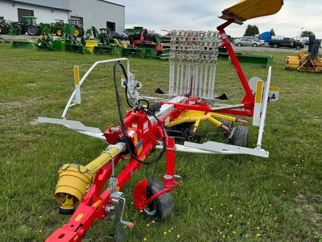 2021 Pottinger Top 462A râteau
