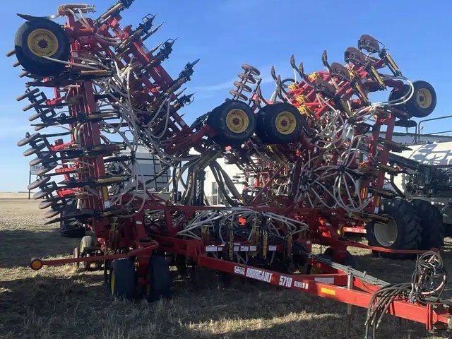 2007 Bourgault 5710-61 Semoir à air