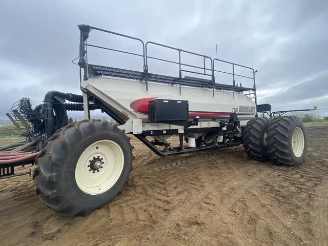 2016 Bourgault 7700 Remorque pneumatique