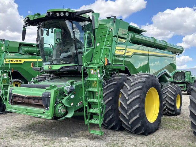 2022 John Deere X9 1100 Batteuse