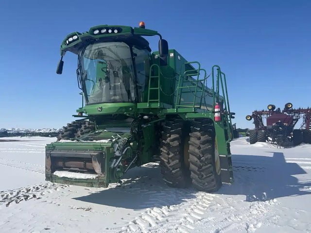 2016 John Deere S680 Batteuse
