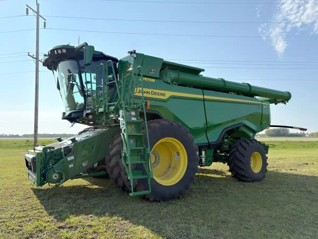 2022 John Deere X9 1100 Batteuse