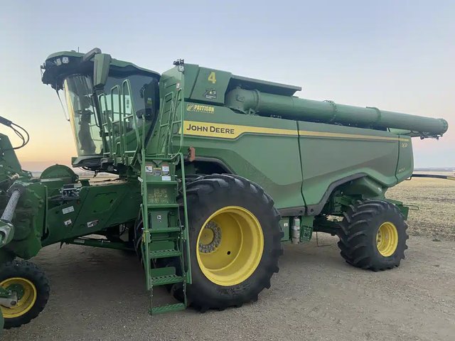 2022 John Deere X9 1100 Batteuse