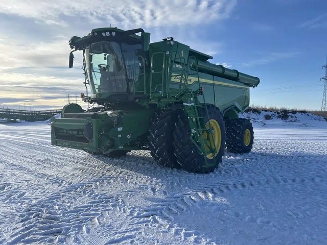 2023 John Deere X9 1100 Batteuse