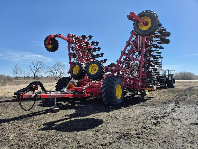 2023 Bourgault 3330 SE PLX 86-10 Semoir à air