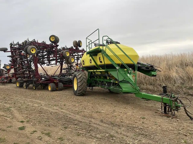 2012 Seed Hawk 7212 Semoir à air