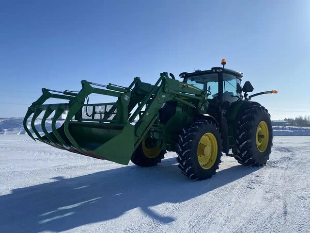2021 John Deere 6215R Tracteur