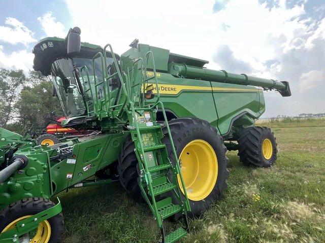2024 John Deere X9 1100 Batteuse