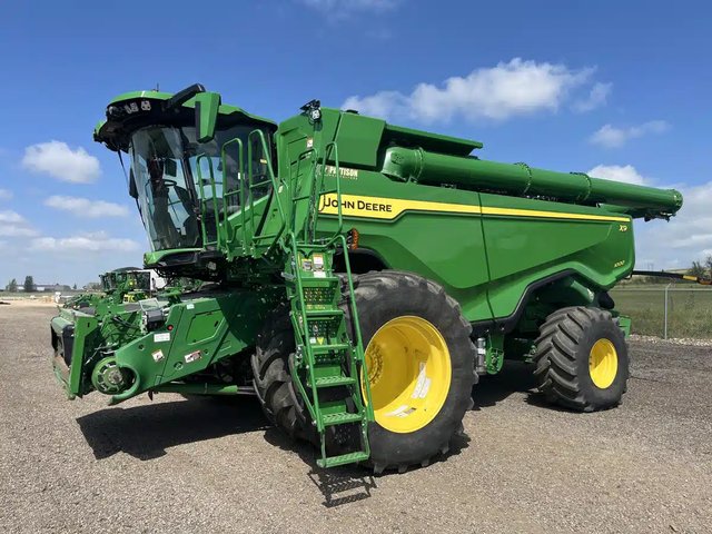 2023 John Deere X9 1000 Batteuse