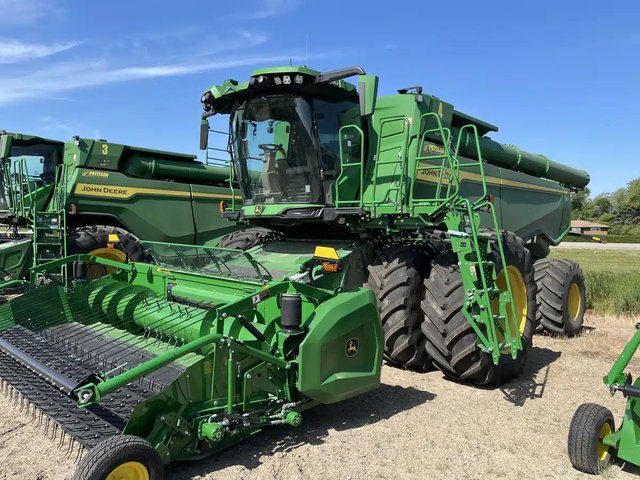 2022 John Deere X9 1000 Batteuse