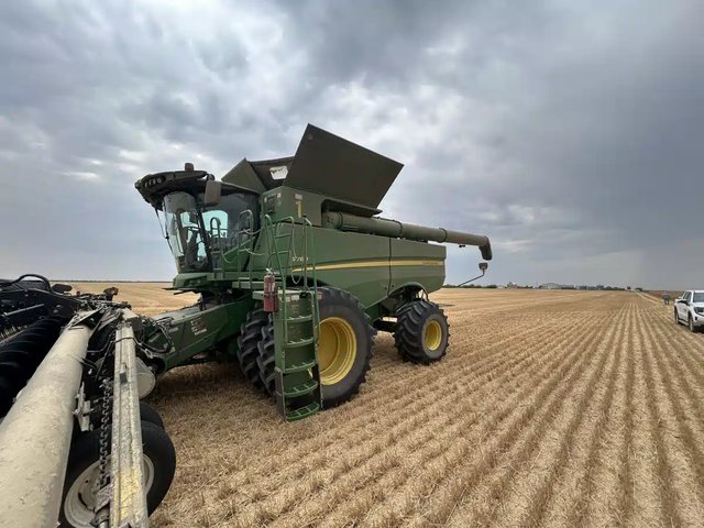 2018 John Deere S780 Batteuse