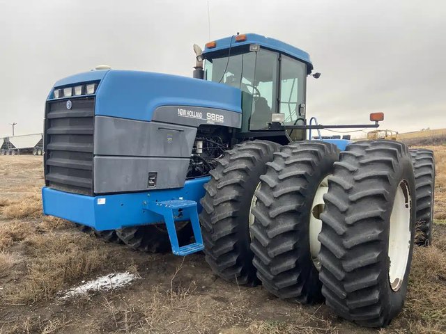 1996 New Holland 9882 Tracteur