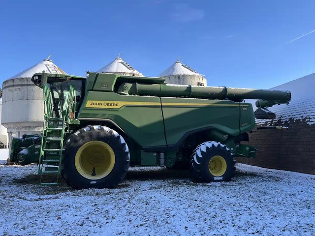 2022 John Deere X9 1000 Batteuse