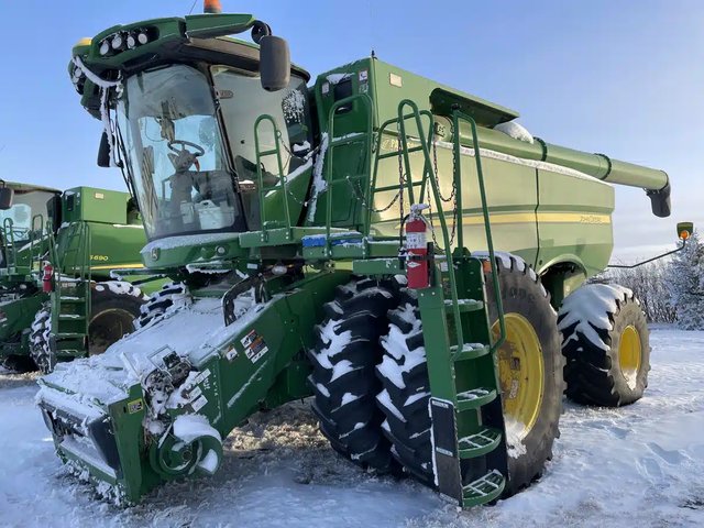 2018 John Deere S790 Batteuse