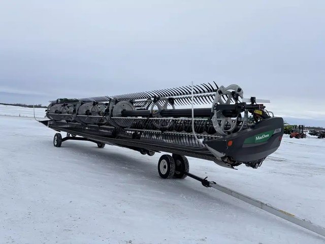 2022 MacDon FD240