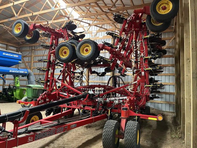 2016 Bourgault 3320-SIZE-UNSPECIFIED Semoir à air