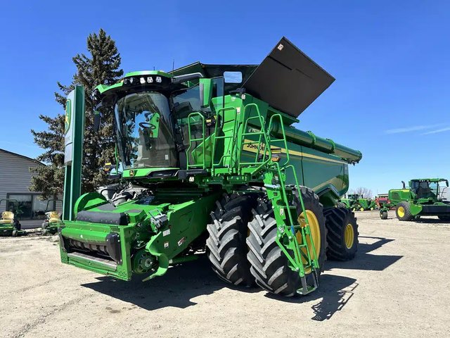 2024 John Deere X9 1000 Batteuse