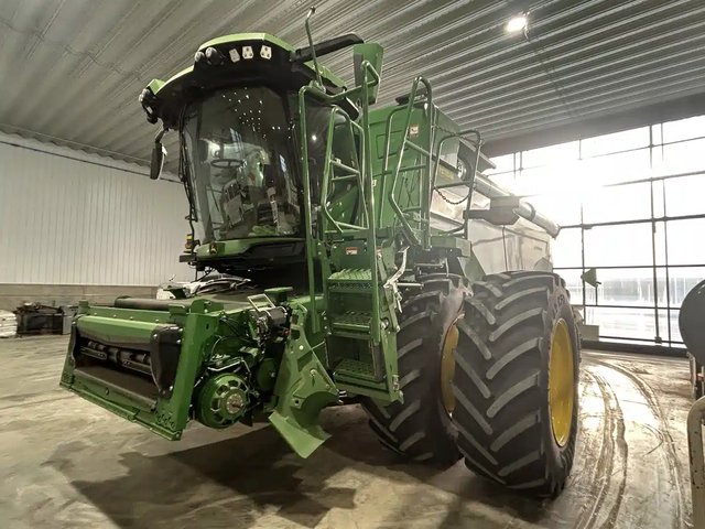 2024 John Deere X9 1000 Batteuse