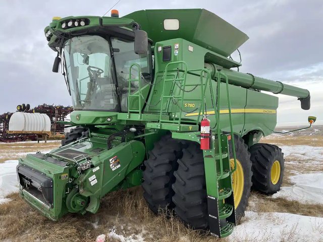2019 John Deere S780 Batteuse