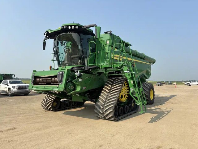 2023 John Deere X9 1000 Batteuse