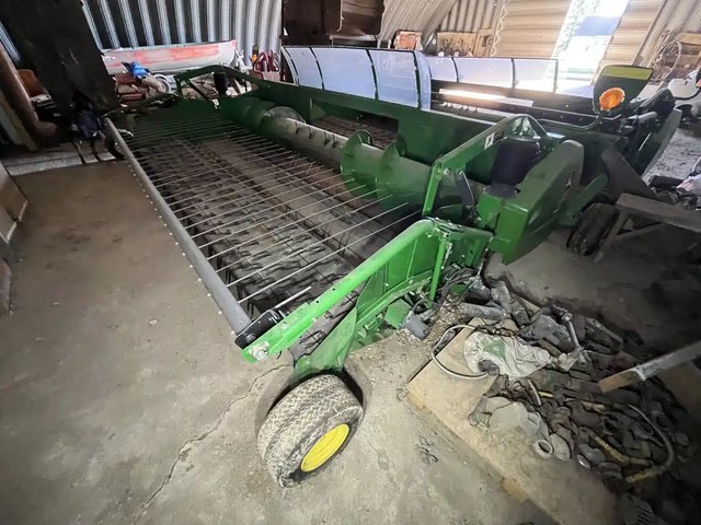 2015 John Deere 615P Nez - Ramasseur