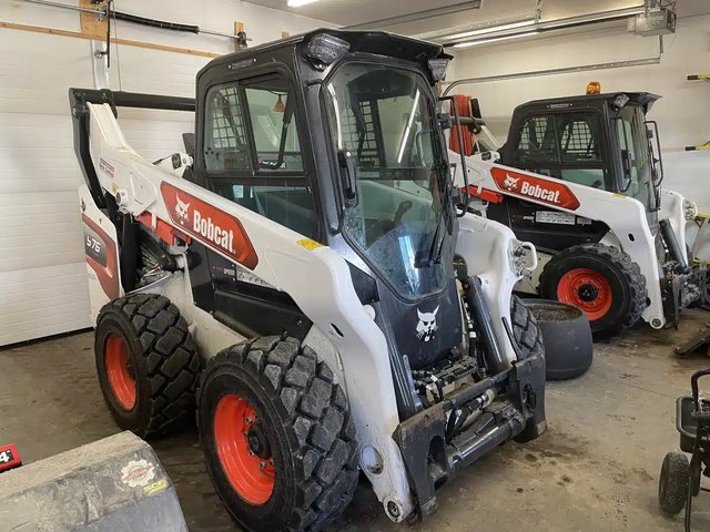 2025 Bobcat S76 chargeuse à direction à glissement